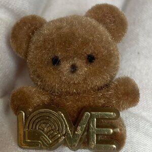 Vintage Fuzzy Flocked Teddy Bear Love Pin United Way Logo Brown Hat Lapel